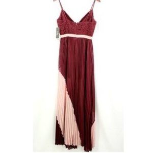 Lulu's Dresses - NWT Lulus Lace Front Maxi Dress. Lulu's Dresses - NWT Lulus Lace Front Maxi Dress.